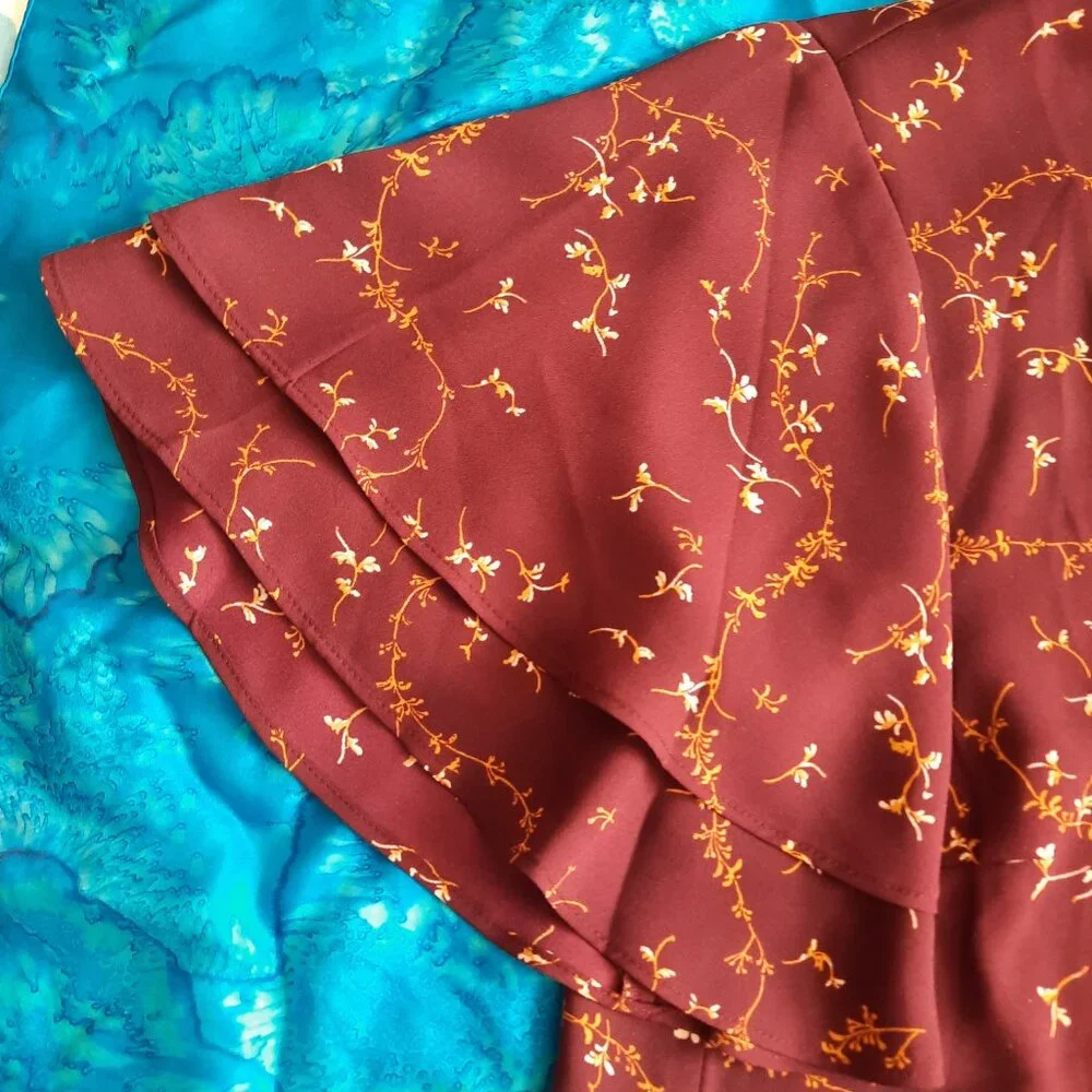 Ann Taylor Maroon Floral Top, Size S - Picture 3 of 5
